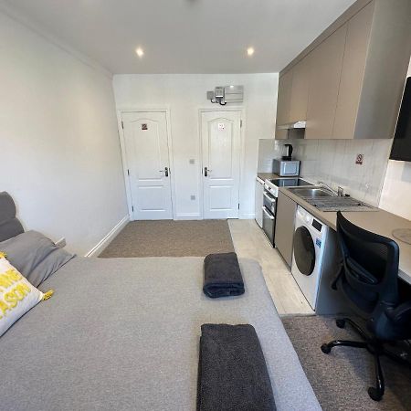 Bright Modern, 1 Bed Flat, 15 Mins Away From Central London Hendon Exterior foto